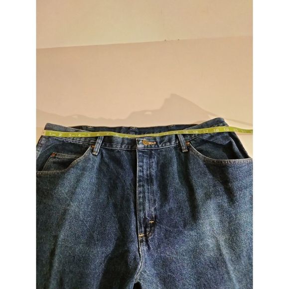 Two Pair of Wrangler Plus Size Jeans - Picture 6 of 7
